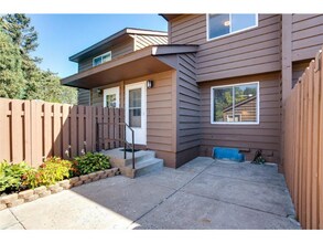 2458 Crestwood Dr in North St. Paul, MN - Building Photo - Building Photo