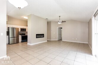 5622 Chirping Way W in Jacksonville, FL - Foto de edificio - Building Photo