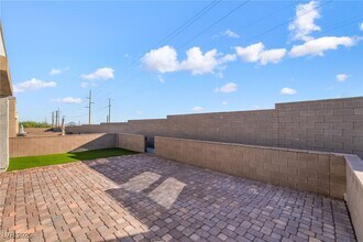288 Whitney Crst St in Henderson, NV - Building Photo - Building Photo