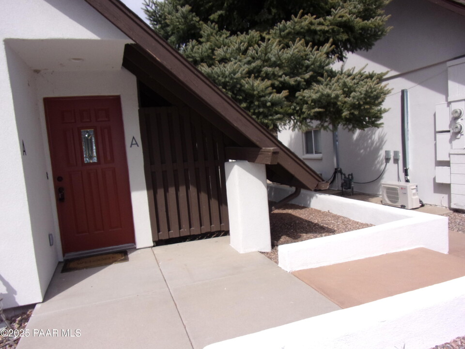 5270 Diamond Dr in Prescott, AZ - Building Photo