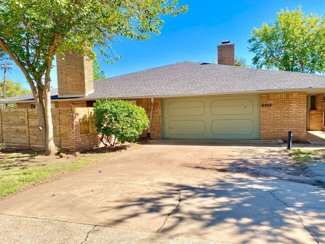 property at 6334 N Villa Ave