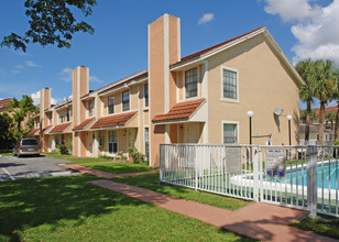 Willows in Coral Springs, FL - Building Photo - Building Photo