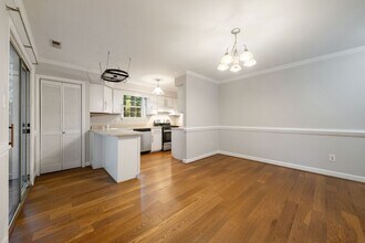 465 Summerwalk Cir in Chapel Hill, NC - Building Photo - Building Photo