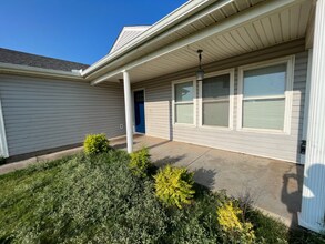 1713 Eagle Dr in Moore, OK - Building Photo - Building Photo