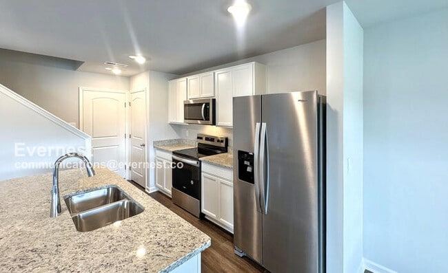 21352 Old Poseidon Ln in Athens, AL - Building Photo - Building Photo