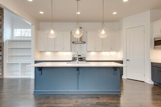 1616 12th Ave N in Nashville, TN - Building Photo - Building Photo