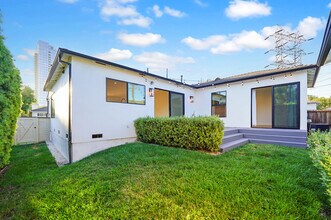2930 S Spaulding Ave in Los Angeles, CA - Building Photo - Building Photo