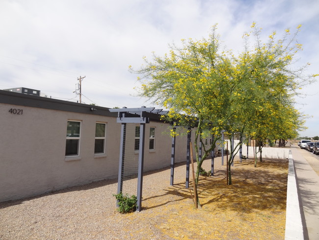 4021 E Moreland St in Phoenix, AZ - Building Photo - Building Photo