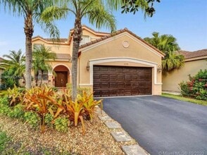 1294 Chinaberry Dr in Weston, FL - Foto de edificio - Building Photo