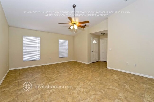 8514 Queen Brooks Ct in Tampa, FL - Foto de edificio - Building Photo