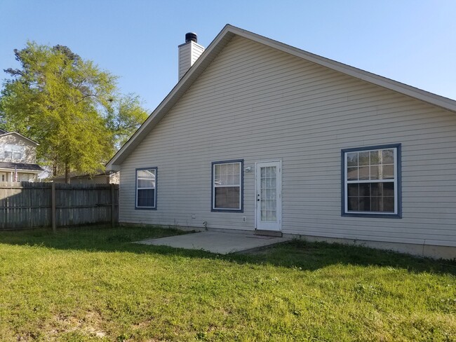 property at 2760 Oakleigh Ct