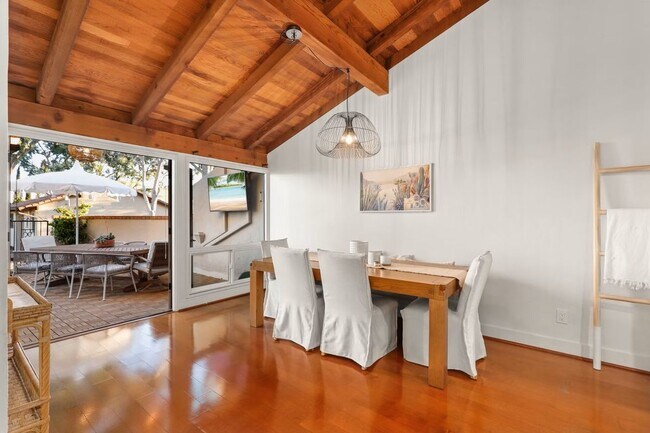 16936 Via De Santa Fe in Rancho Santa Fe, CA - Building Photo - Building Photo
