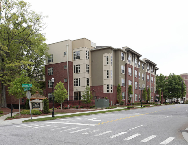 The Retreat At Dorsey Manor: 62+ in Marietta, GA - Foto de edificio - Building Photo