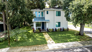 5611 S Sherwood Ave in Tampa, FL - Building Photo - Building Photo