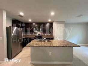 4625 Dragon St in North Port, FL - Building Photo - Building Photo