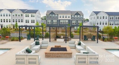 2020 Winters Eve Dr, Unit A4 in Charlotte, NC - Building Photo - Building Photo