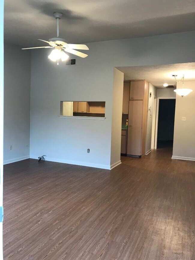 property at 3086 Mission Rd