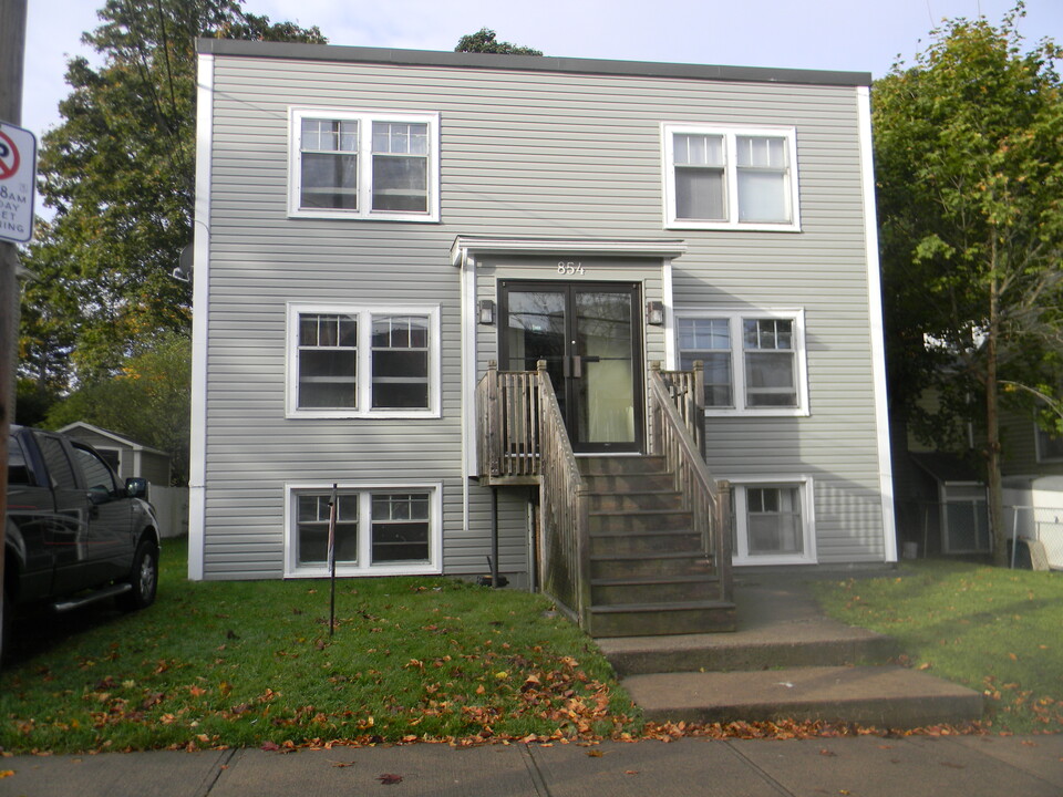 854 Mclean St in Halifax, NS - Building Photo