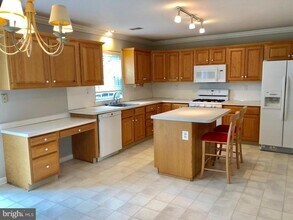 905 Kennedy Ct in Norristown, PA - Building Photo - Building Photo