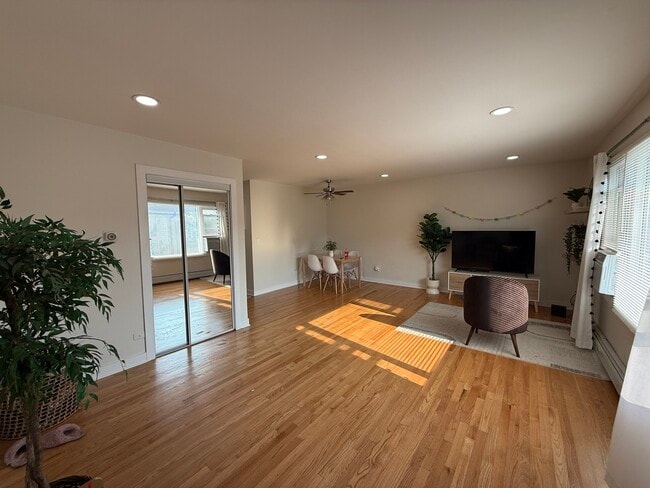 137 W Grand Ave in Northlake, IL - Building Photo - Building Photo