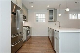 49 Leyden St in Boston, MA - Building Photo - Building Photo
