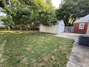 1290 W King St in Decatur, IL - Building Photo - Building Photo