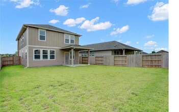 12304 Raekwon Wy in Houston, TX - Foto de edificio - Building Photo