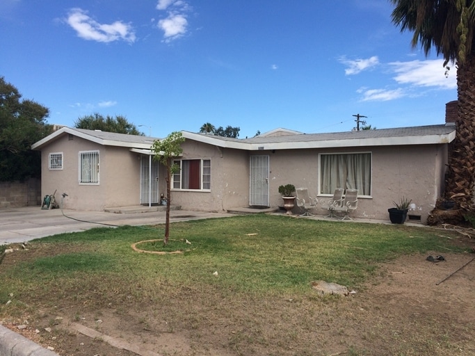 2513 Valley St in Las Vegas, NV - Foto de edificio