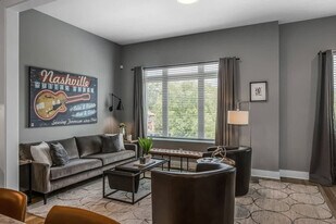 968 Youngs Ln in Nashville, TN - Building Photo