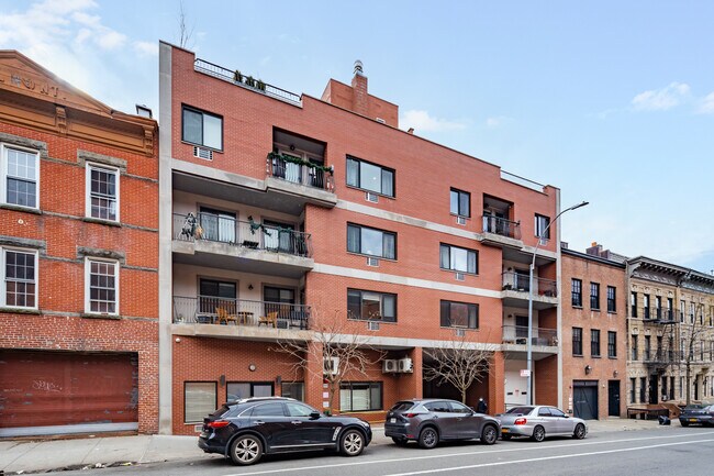 Armory Tower in Brooklyn, NY - Foto de edificio - Primary Photo