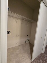 2068 W Merritt St in Hanford, CA - Building Photo - Building Photo