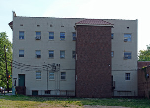 Cameron Park Apartments in Raleigh, NC - Building Photo - Building Photo