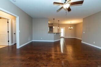 8838 Hedgewood Ct in Evansville, IN - Building Photo - Building Photo