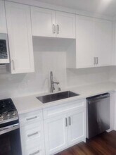 5556 Riley St in San Diego, CA - Building Photo - Building Photo