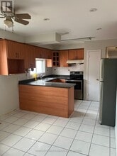 7258 Sills Rd in Mississauga, ON - Building Photo - Building Photo