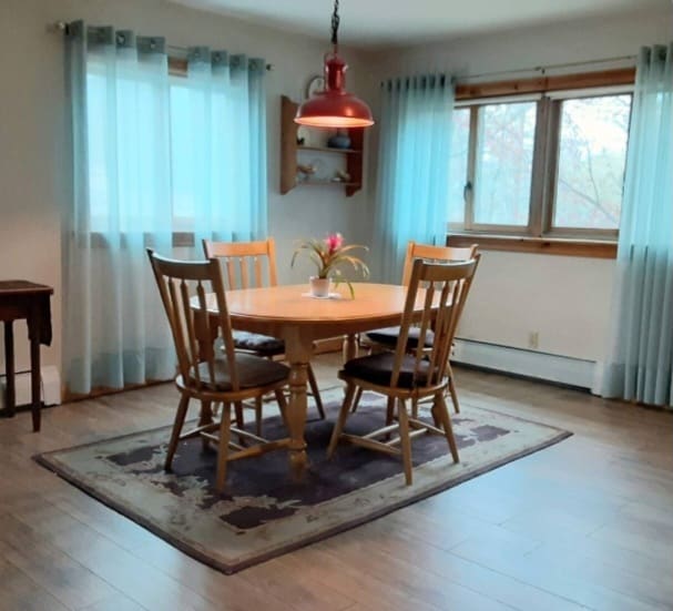 64 Meredith St in Delhi, NY - Foto de edificio - Building Photo