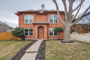 Room in House on Bandera St in McKinney, TX - Building Photo