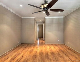 7865 Moonmist Cir in Huntington Beach, CA - Foto de edificio - Building Photo