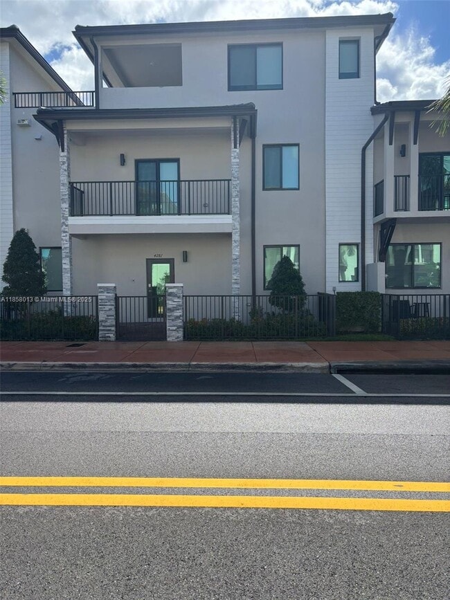 4281 NW 83rd Ave