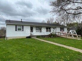 840-842 Scott St in Ashland, OH - Building Photo