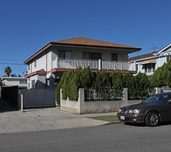 1811 Alexandria Ave in Los Angeles, CA - Building Photo - Building Photo