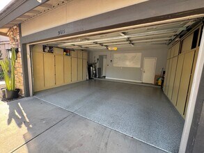 9015 E Poinsettia Dr in Scottsdale, AZ - Building Photo - Building Photo