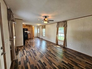 236 Maverick Ln in Utica, NY - Building Photo - Building Photo