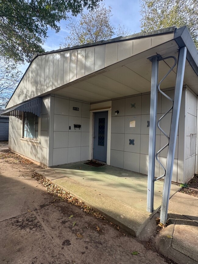 2119 W Sherwood Ave in Stillwater, OK - Foto de edificio - Building Photo