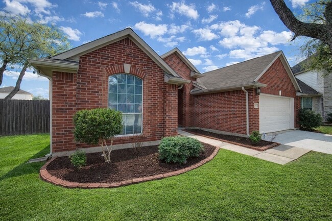 14802 Newton Falls Ln in Sugar Land, TX - Building Photo - Building Photo