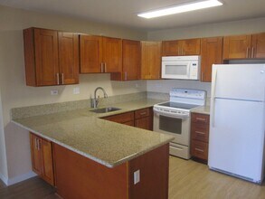 94-494 Kupuohi St-Unit -94-494 Kupuohi St., #202 in Waipahu, HI - Building Photo - Building Photo