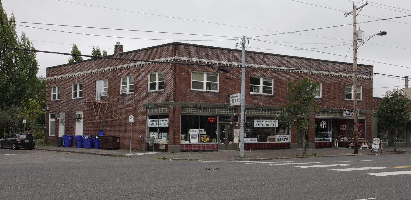 6360 SE Foster Rd in Portland, OR - Building Photo