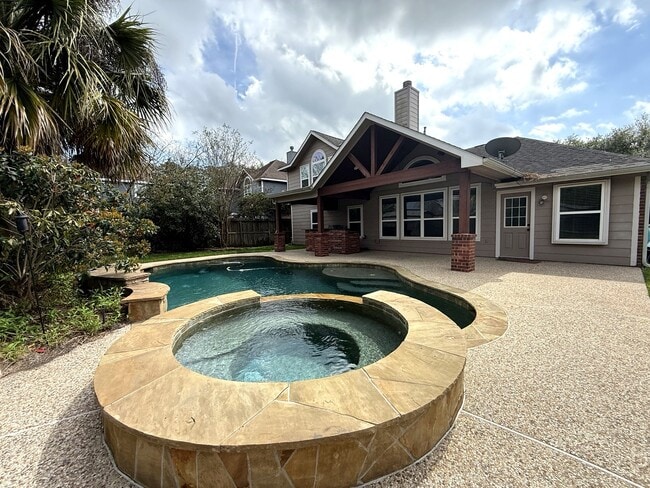 1927 Enchanted Park Dr in Spring, TX - Building Photo - Building Photo