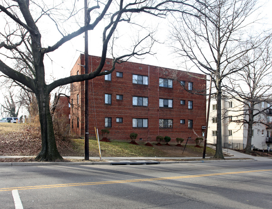 2589 Naylor Rd SE in Washington, DC - Building Photo