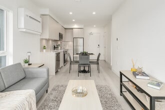 University Heights in Victoria, BC - Building Photo - Interior Photo